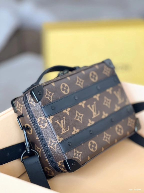 Cheap VUITTON TRUNK SOFT LOUIS HANDLE 0809